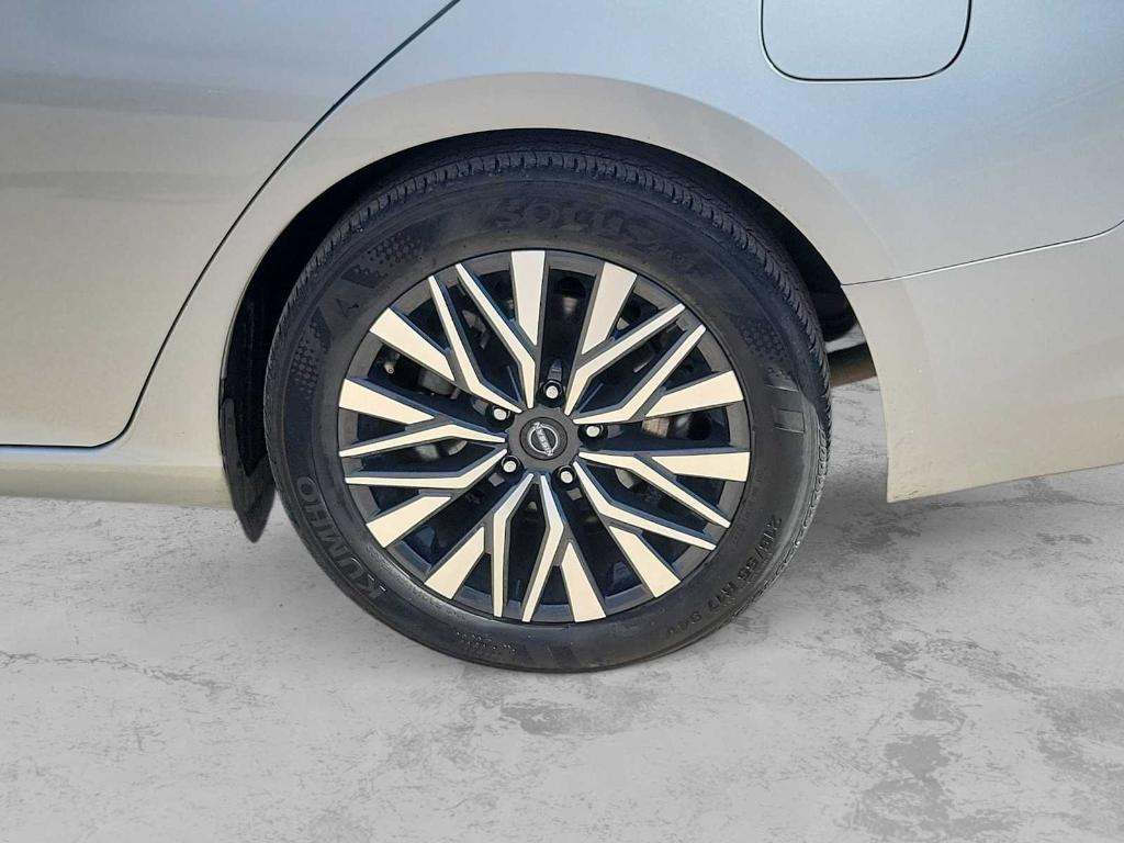 used 2024 Nissan Altima car, priced at $18,999