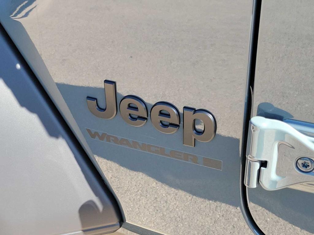 new 2026 Jeep Wrangler car, priced at $45,922