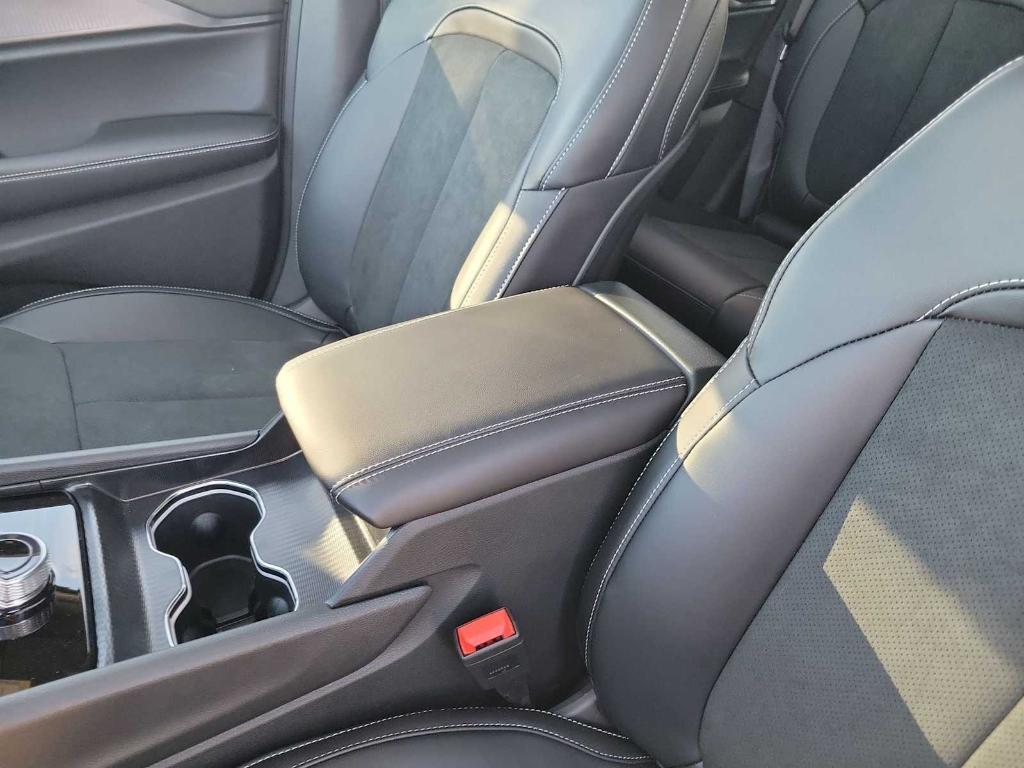 new 2025 Jeep Grand Cherokee car, priced at $39,190