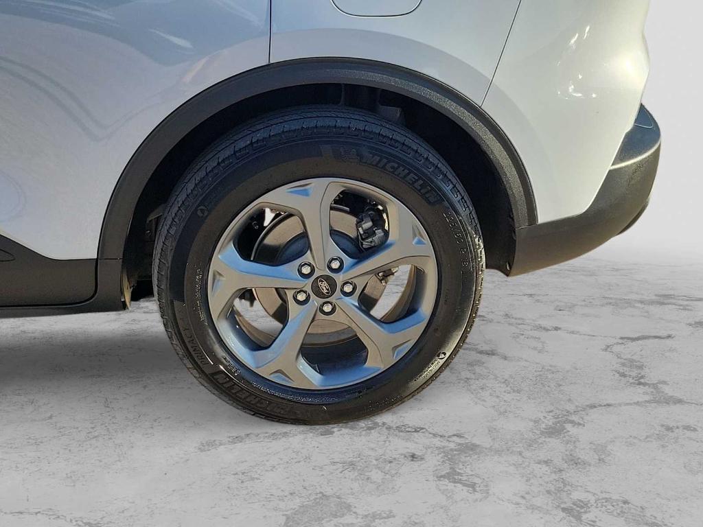 used 2025 Ford Escape car, priced at $29,995