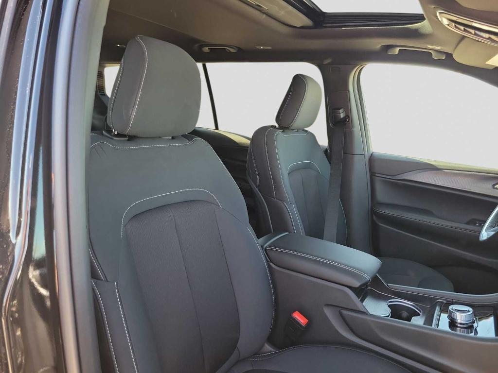 new 2026 Jeep Grand Cherokee L car, priced at $43,939