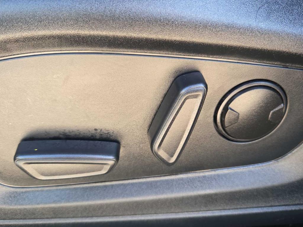 used 2023 Ford Explorer car, priced at $27,999