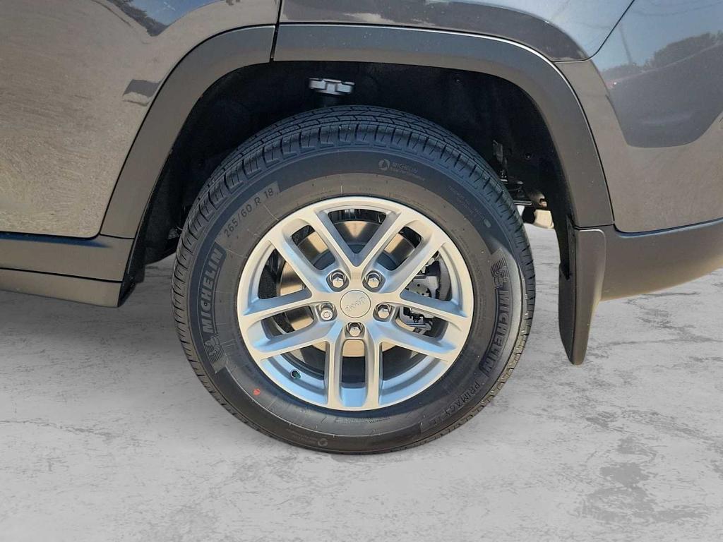 new 2025 Jeep Grand Cherokee car, priced at $35,270