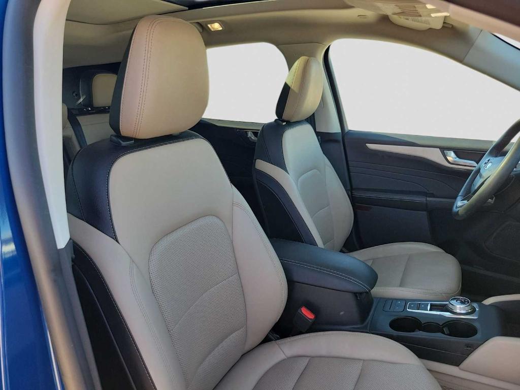 used 2022 Ford Escape car, priced at $24,999