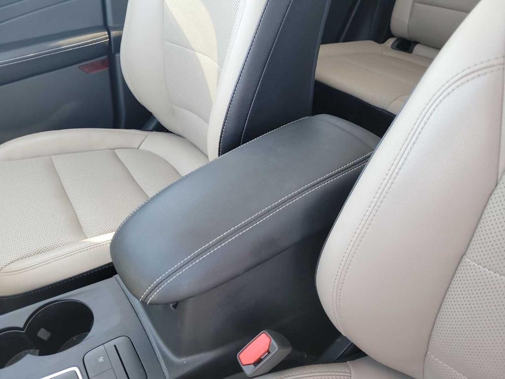 used 2022 Ford Escape car, priced at $24,999