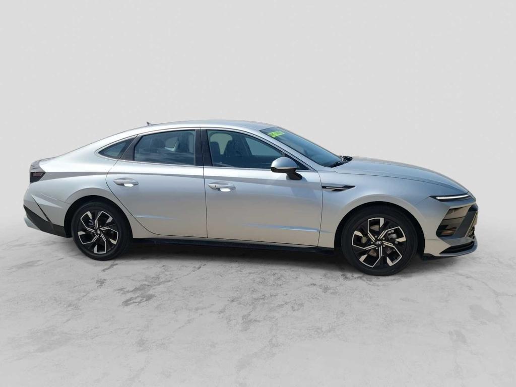 used 2025 Hyundai Sonata car, priced at $23,087