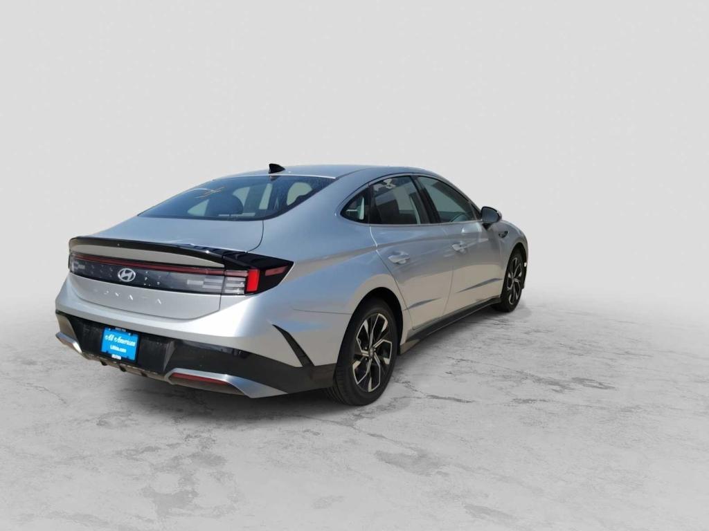 used 2025 Hyundai Sonata car, priced at $23,087