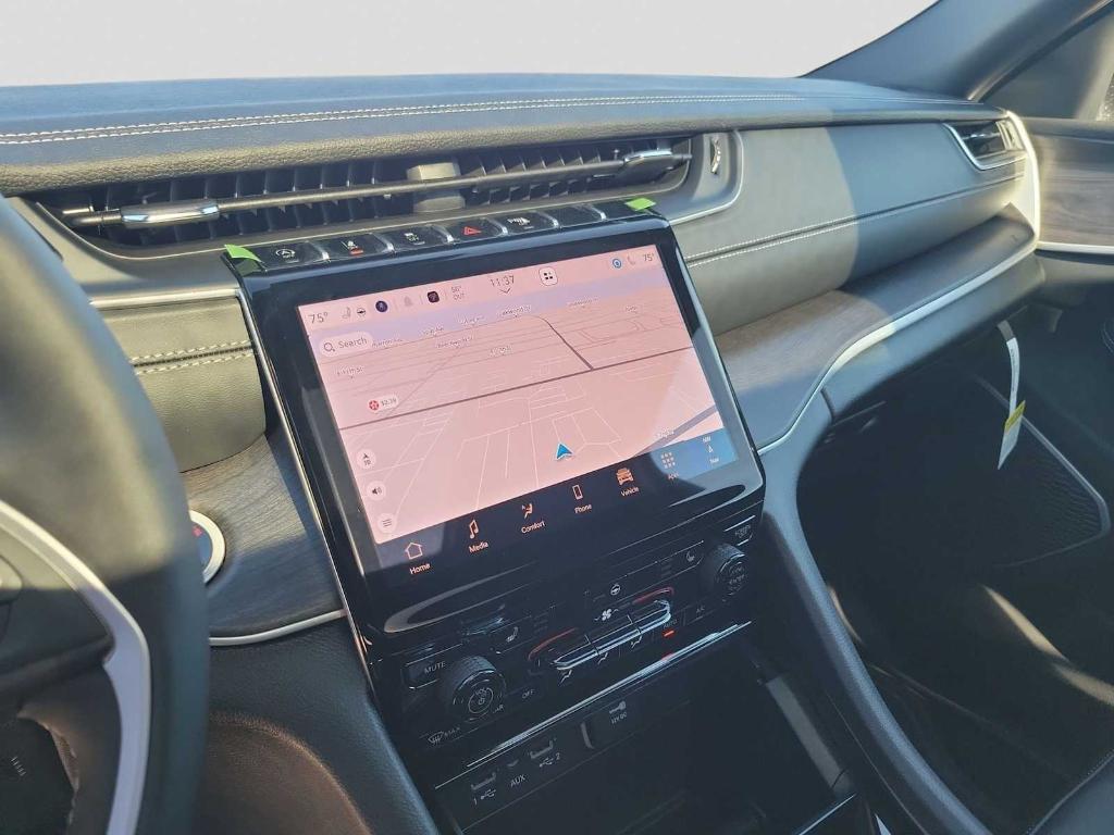 new 2025 Jeep Grand Cherokee car, priced at $46,259