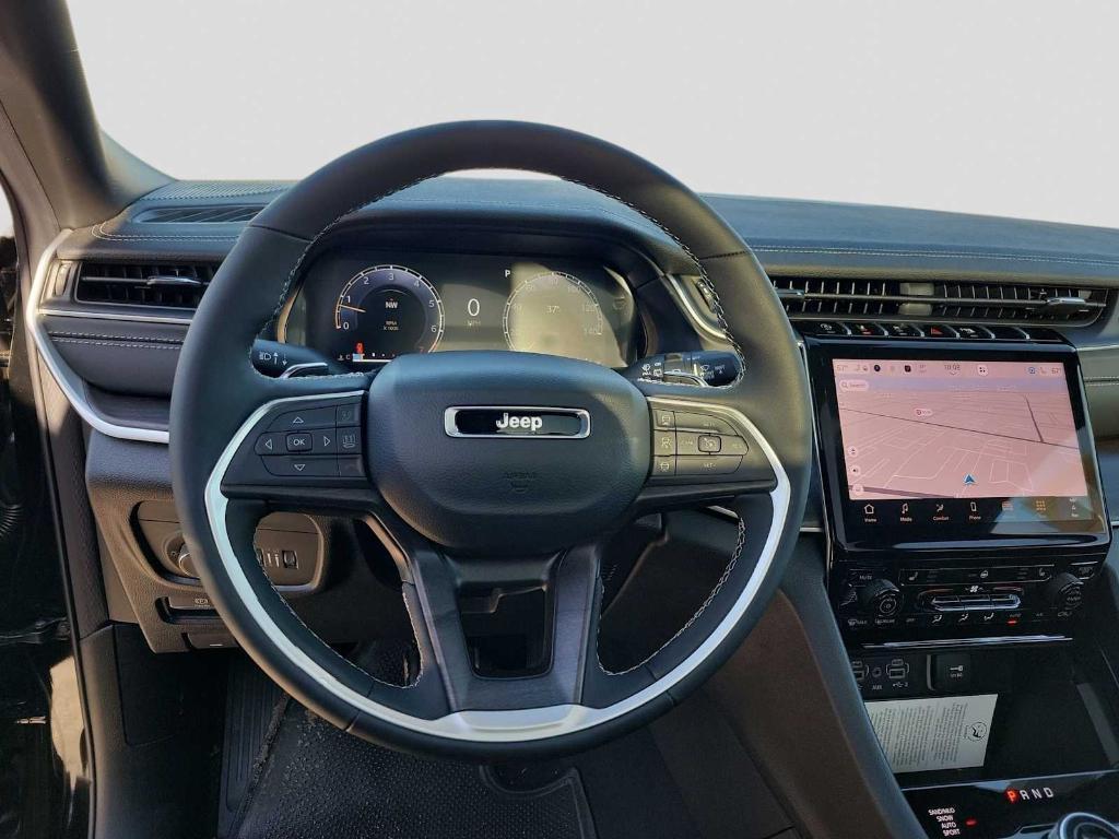 new 2025 Jeep Grand Cherokee car, priced at $48,892