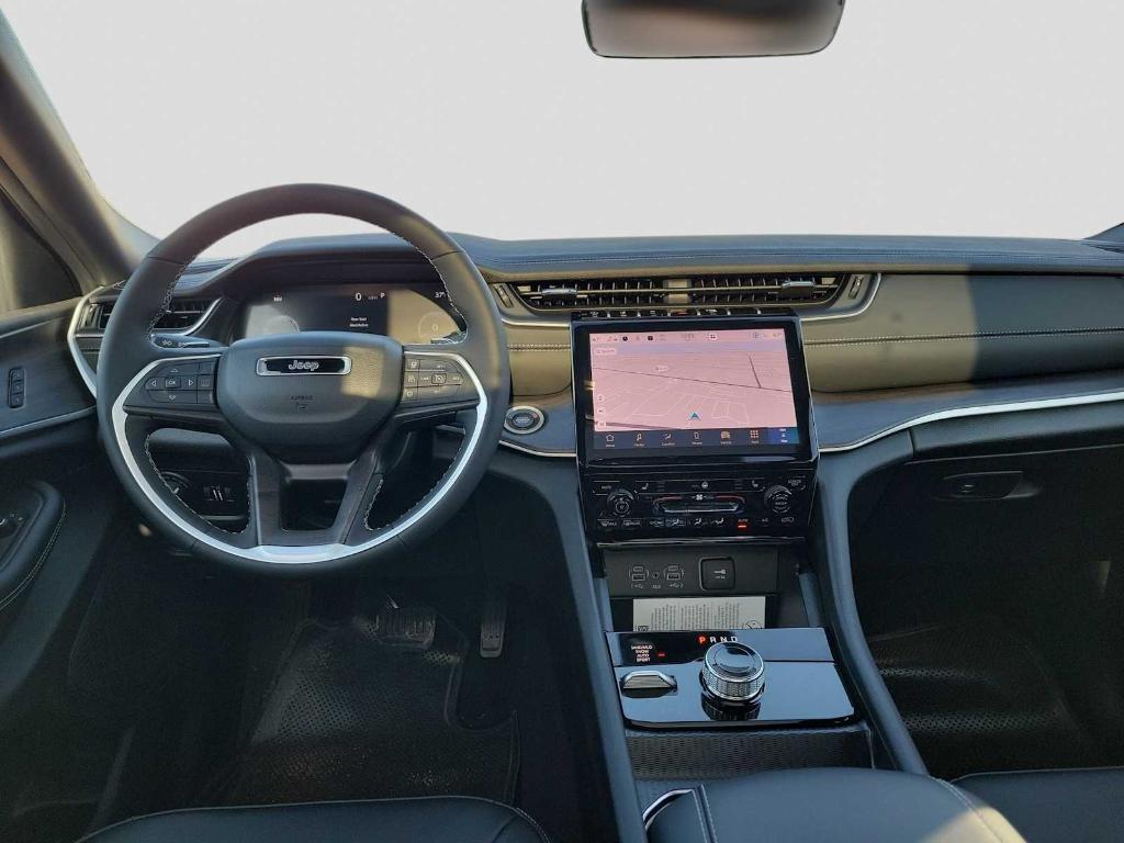 new 2025 Jeep Grand Cherokee car, priced at $48,892