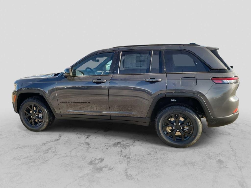 new 2025 Jeep Grand Cherokee car, priced at $37,547