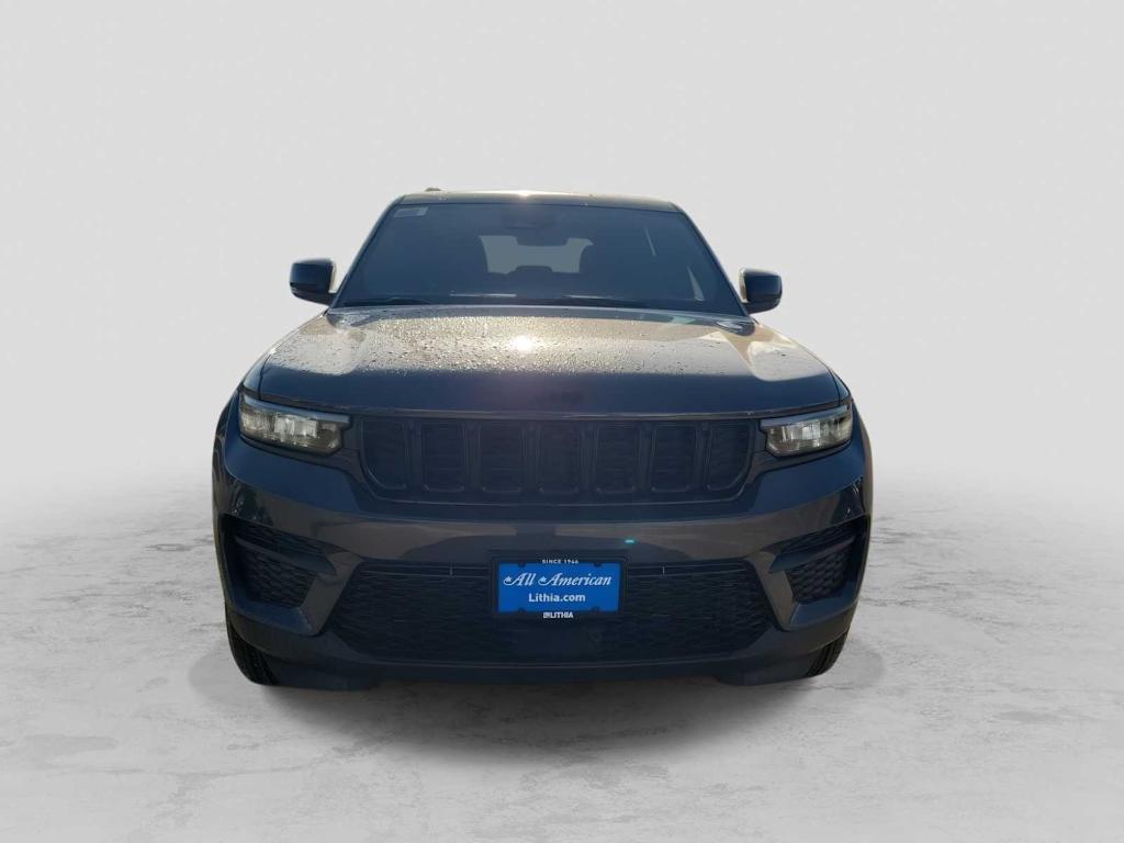 new 2025 Jeep Grand Cherokee car, priced at $37,547