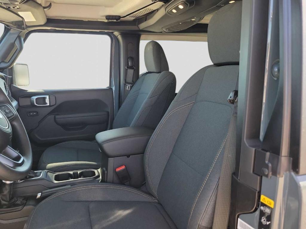 new 2026 Jeep Wrangler car, priced at $40,727