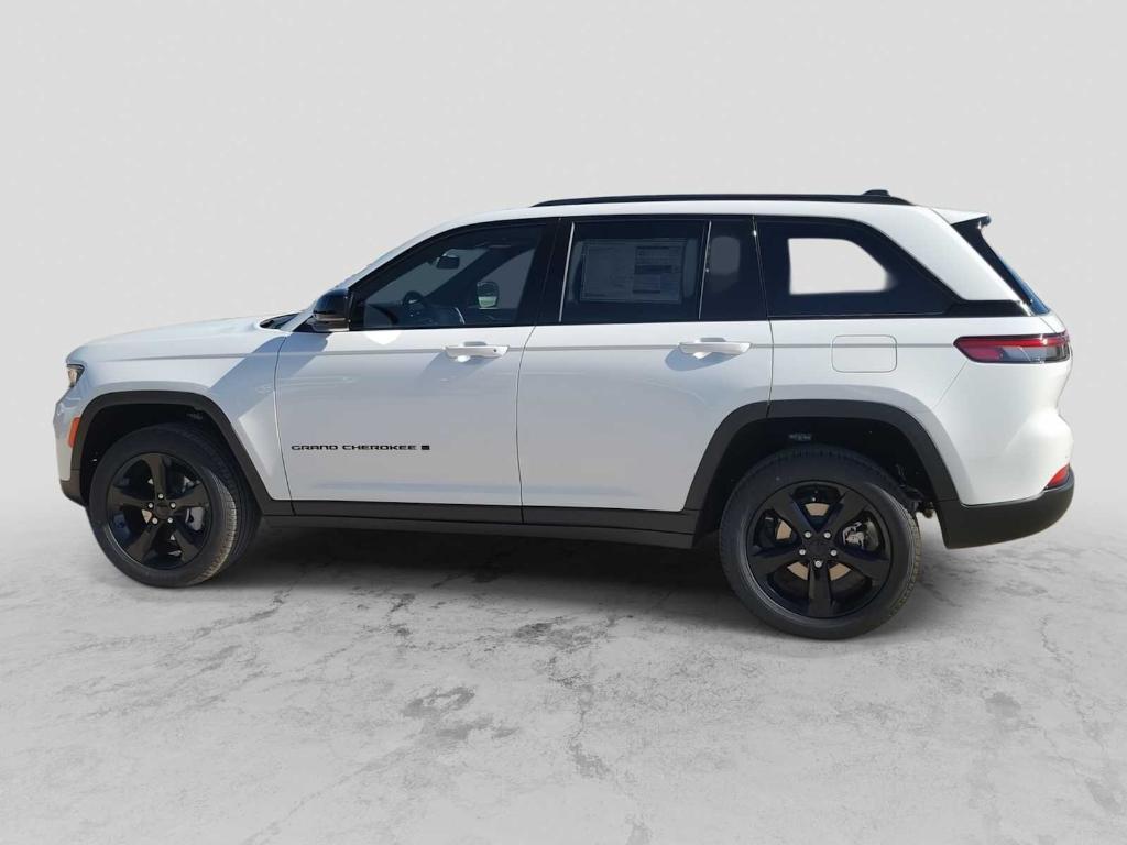 new 2025 Jeep Grand Cherokee car, priced at $44,126