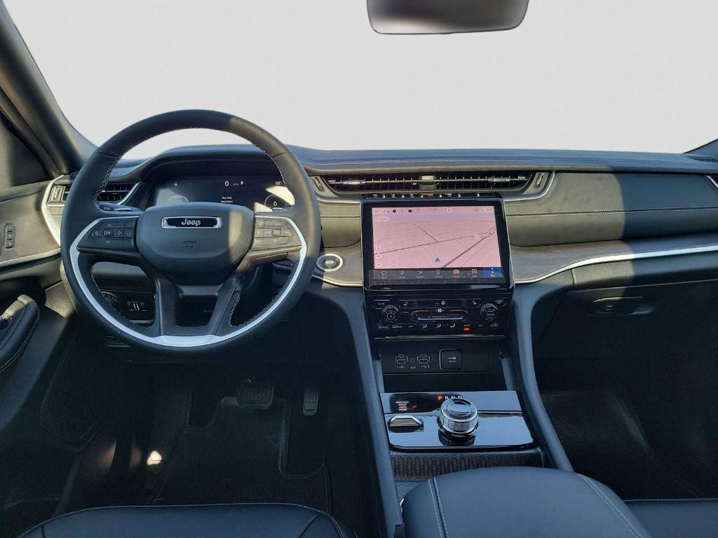 new 2025 Jeep Grand Cherokee car, priced at $44,126