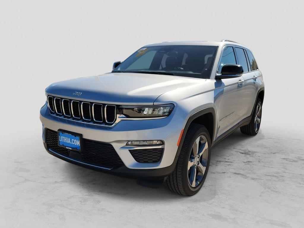 new 2025 Jeep Grand Cherokee car, priced at $42,322