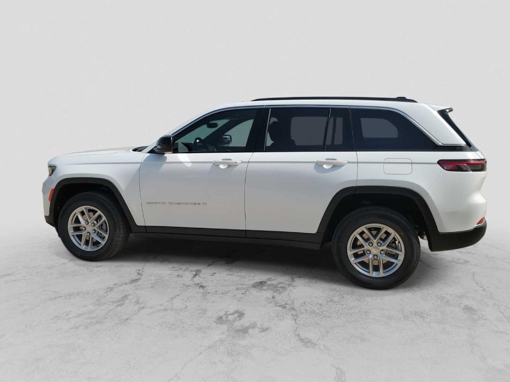new 2026 Jeep Grand Cherokee car, priced at $41,374