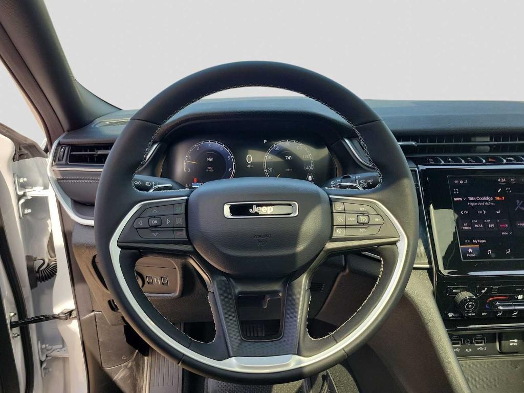 new 2026 Jeep Grand Cherokee car, priced at $41,374
