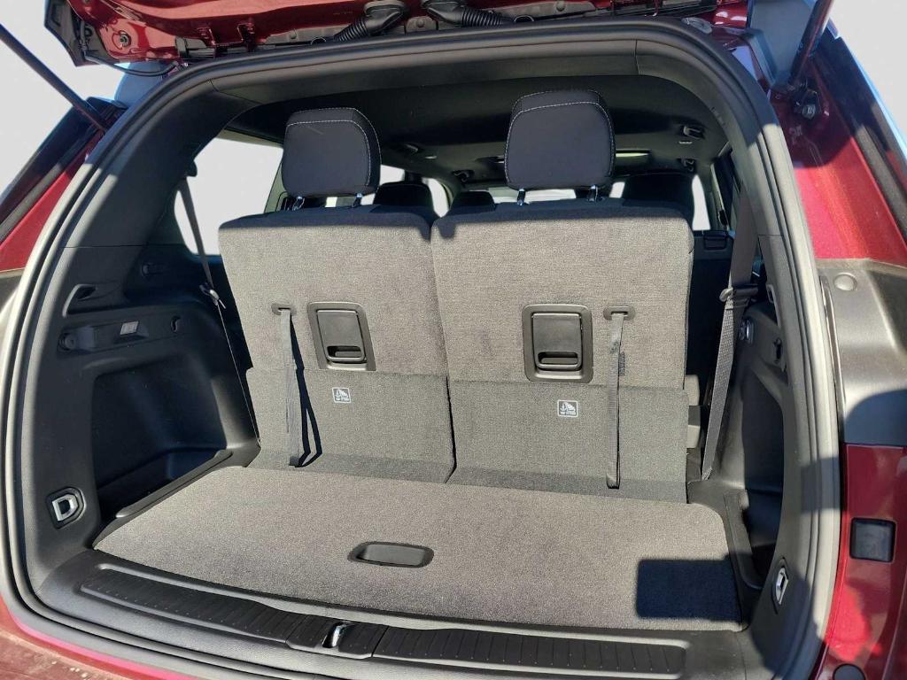 new 2025 Jeep Grand Cherokee car, priced at $40,125