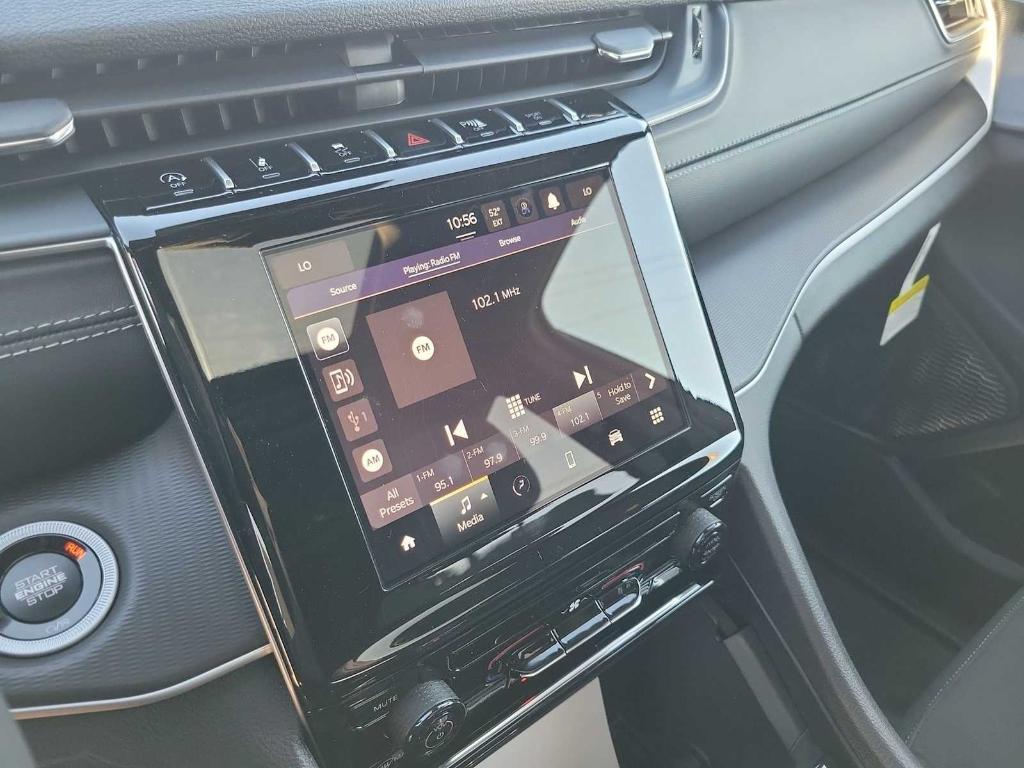 new 2025 Jeep Grand Cherokee car, priced at $40,125