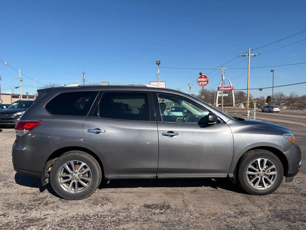 used 2016 Nissan Pathfinder car, priced at $6,500