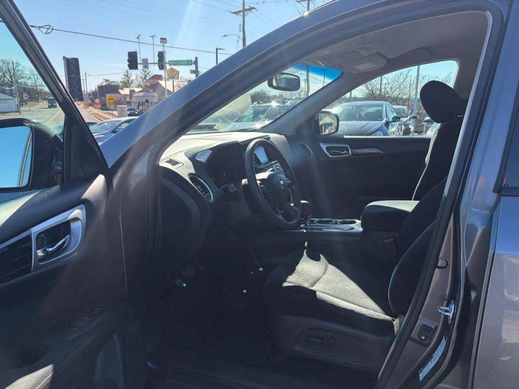 used 2016 Nissan Pathfinder car, priced at $6,500