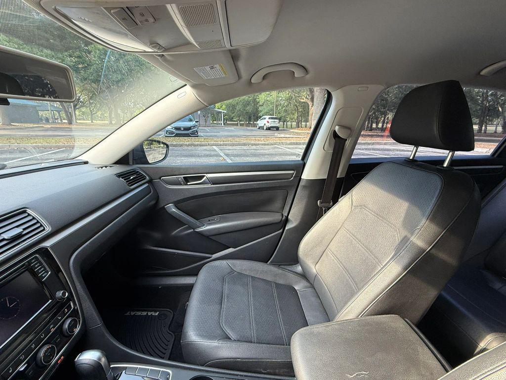 used 2017 Volkswagen Passat car