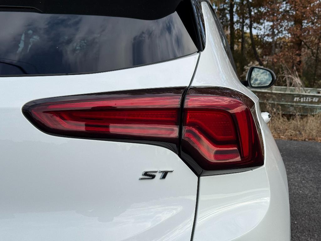 used 2024 Buick Encore GX car, priced at $24,250