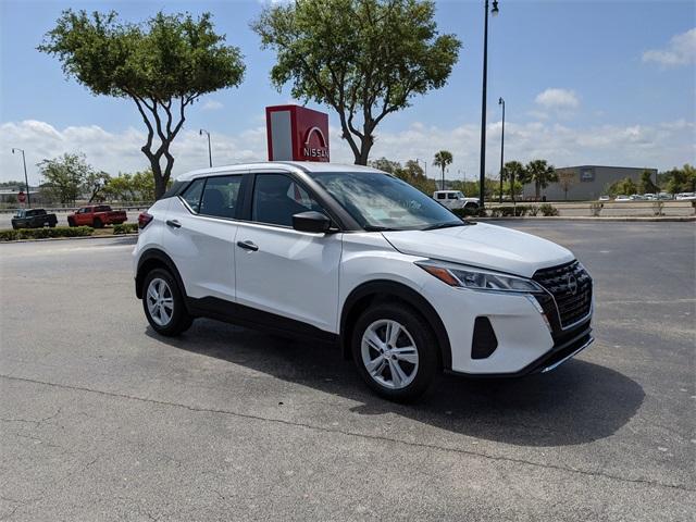 new 2025 Nissan Kicks Play car, priced at $21,479