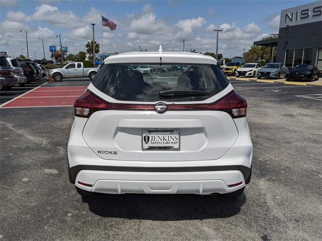 new 2025 Nissan Kicks Play car, priced at $21,479