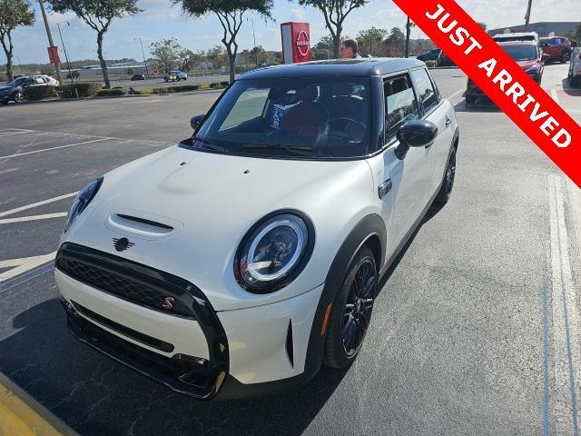 used 2023 MINI Hardtop car, priced at $26,990