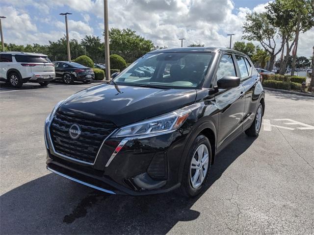 new 2025 Nissan Kicks Play car, priced at $21,479