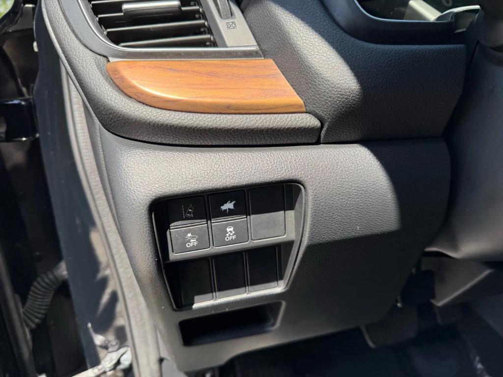 used 2017 Honda CR-V car, priced at $13,999