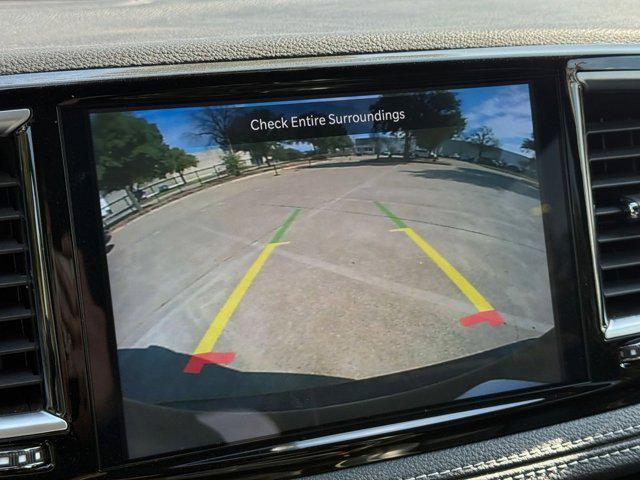 used 2025 Chrysler Pacifica car, priced at $35,586