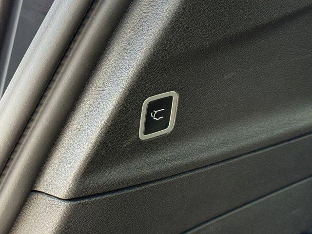 used 2025 Chrysler Pacifica car, priced at $29,434