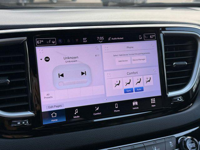 used 2025 Chrysler Pacifica car, priced at $29,434