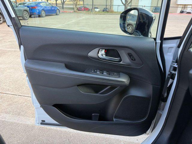 used 2025 Chrysler Pacifica car, priced at $29,434