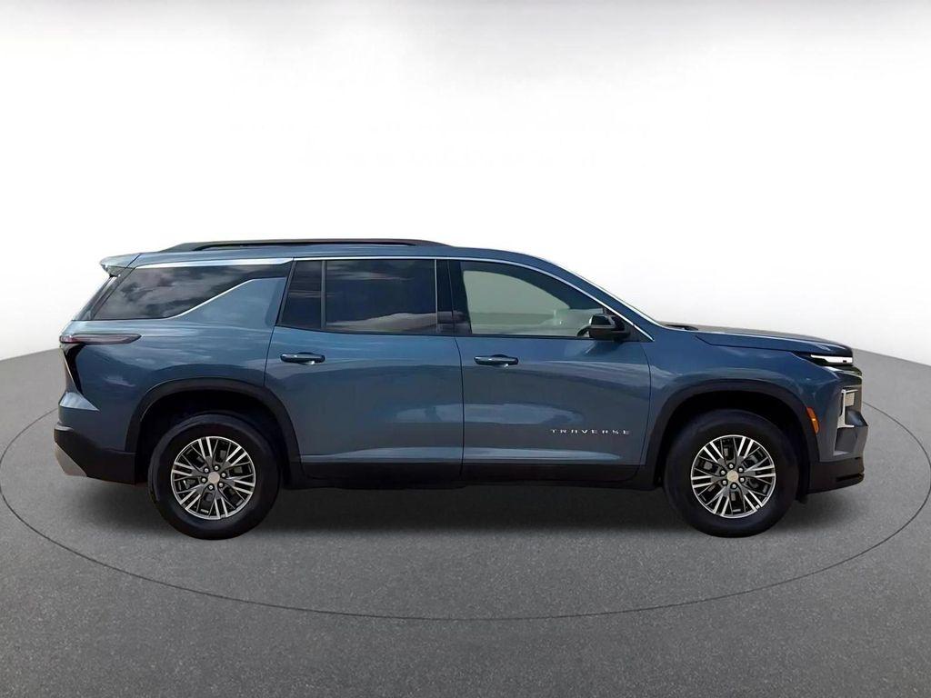 used 2025 Chevrolet Traverse car, priced at $37,995