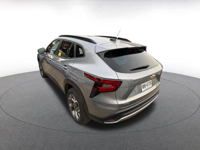 used 2025 Chevrolet Trax car, priced at $19,014