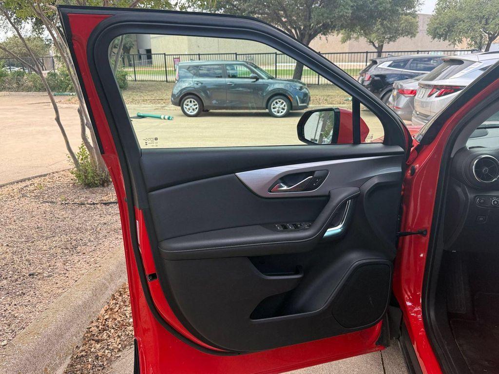 used 2025 Chevrolet Blazer car, priced at $22,999