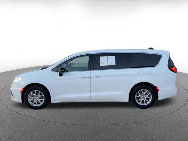 used 2025 Chrysler Pacifica car, priced at $29,760