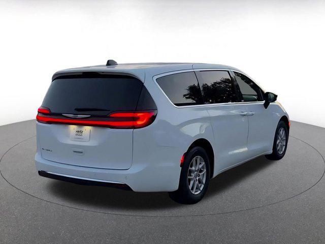 used 2025 Chrysler Pacifica car, priced at $29,760