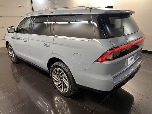 new 2025 Lincoln Navigator car, priced at $99,865