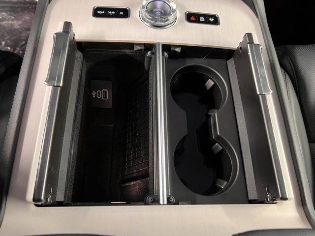 new 2025 Lincoln Navigator car, priced at $99,865