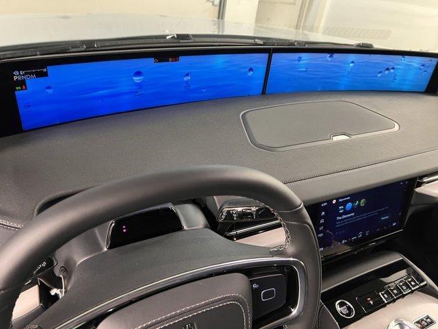 new 2025 Lincoln Navigator car, priced at $99,865