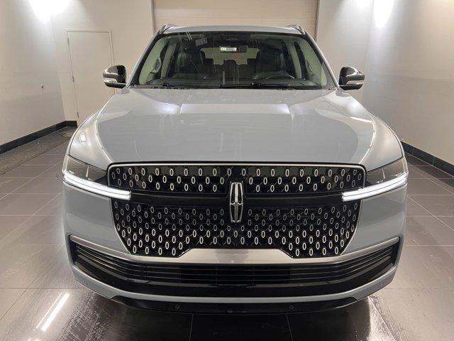 new 2025 Lincoln Navigator car, priced at $99,865