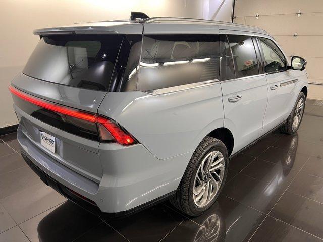 new 2025 Lincoln Navigator car, priced at $99,865