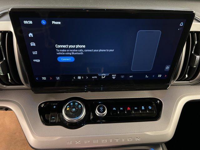 new 2025 Ford Expedition car, priced at $69,935