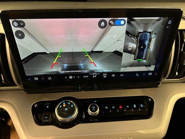 new 2025 Ford Expedition car, priced at $69,935