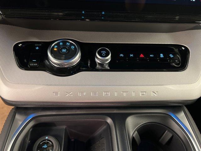 new 2025 Ford Expedition car, priced at $69,935